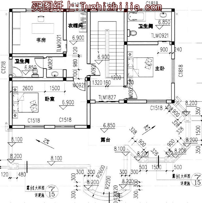 气派的带旋转楼梯三层别墅房屋设计图，户型很好