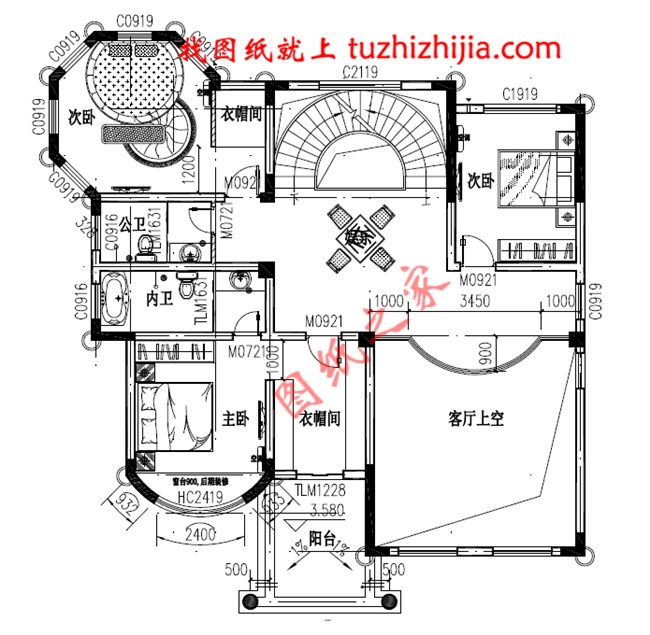 高端大气三层欧式别墅设计图纸，客厅中空，旋转楼梯增加室内的高级感